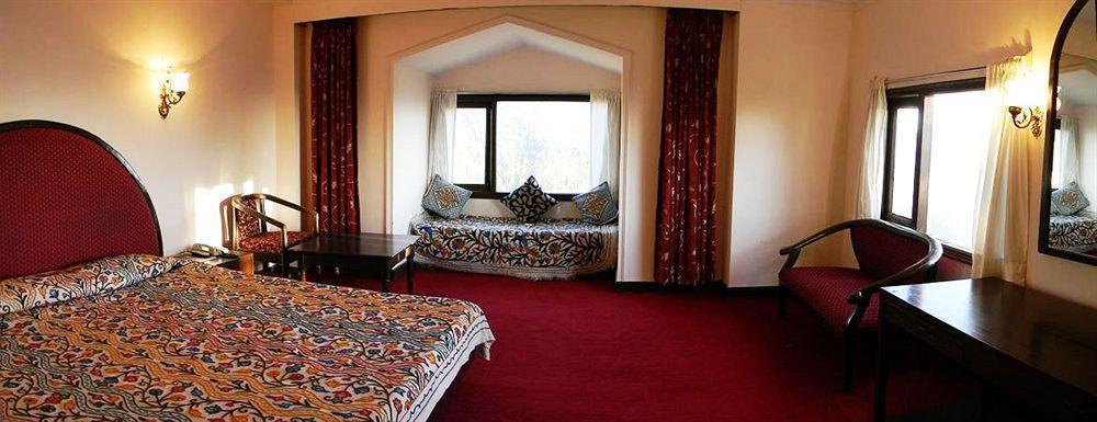Royal Jardin Whistling Pines Resort Shimla Eksteriør bilde