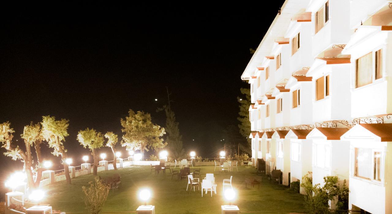 Royal Jardin Whistling Pines Resort Shimla Eksteriør bilde