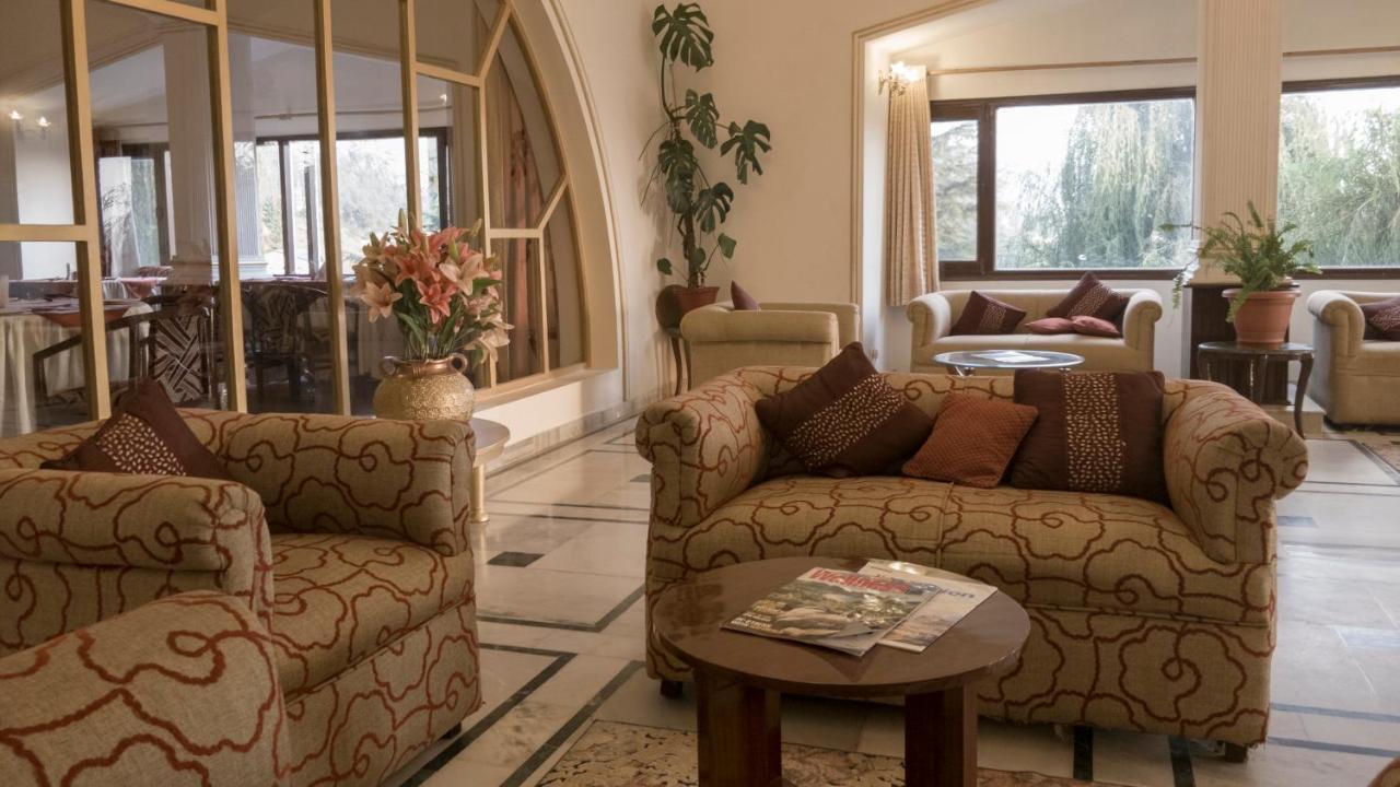Royal Jardin Whistling Pines Resort Shimla Eksteriør bilde