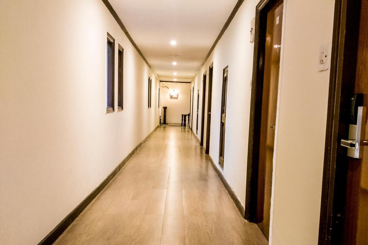 Royal Jardin Whistling Pines Resort Shimla Eksteriør bilde
